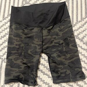garage black and gray camo bike shorts